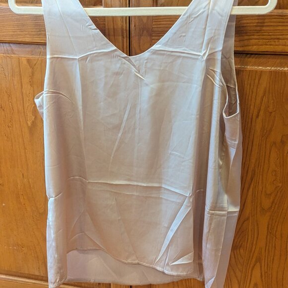 NWT Ekouaer Size Medium Shiny Gold Tank - Picture 4 of 10